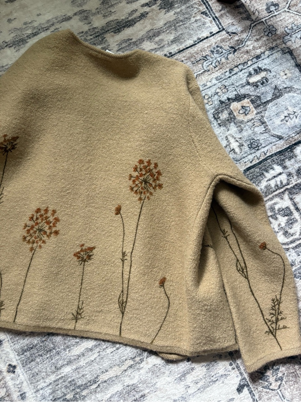 Vintage wool Talbots dandelion floral sweater size M - Picture 8 of 8